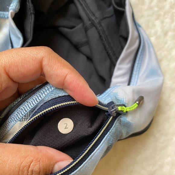 ❌SOLD❌Lululemon 25” 7/8 Size 2 Luxtreme - Picture 2 of 4